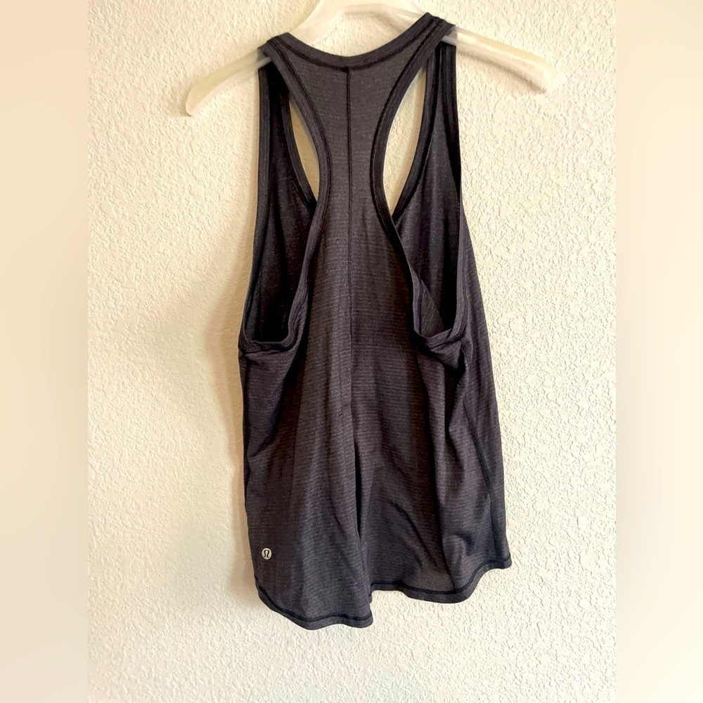 Lululemon charcoal gray tie it up tank top size 4